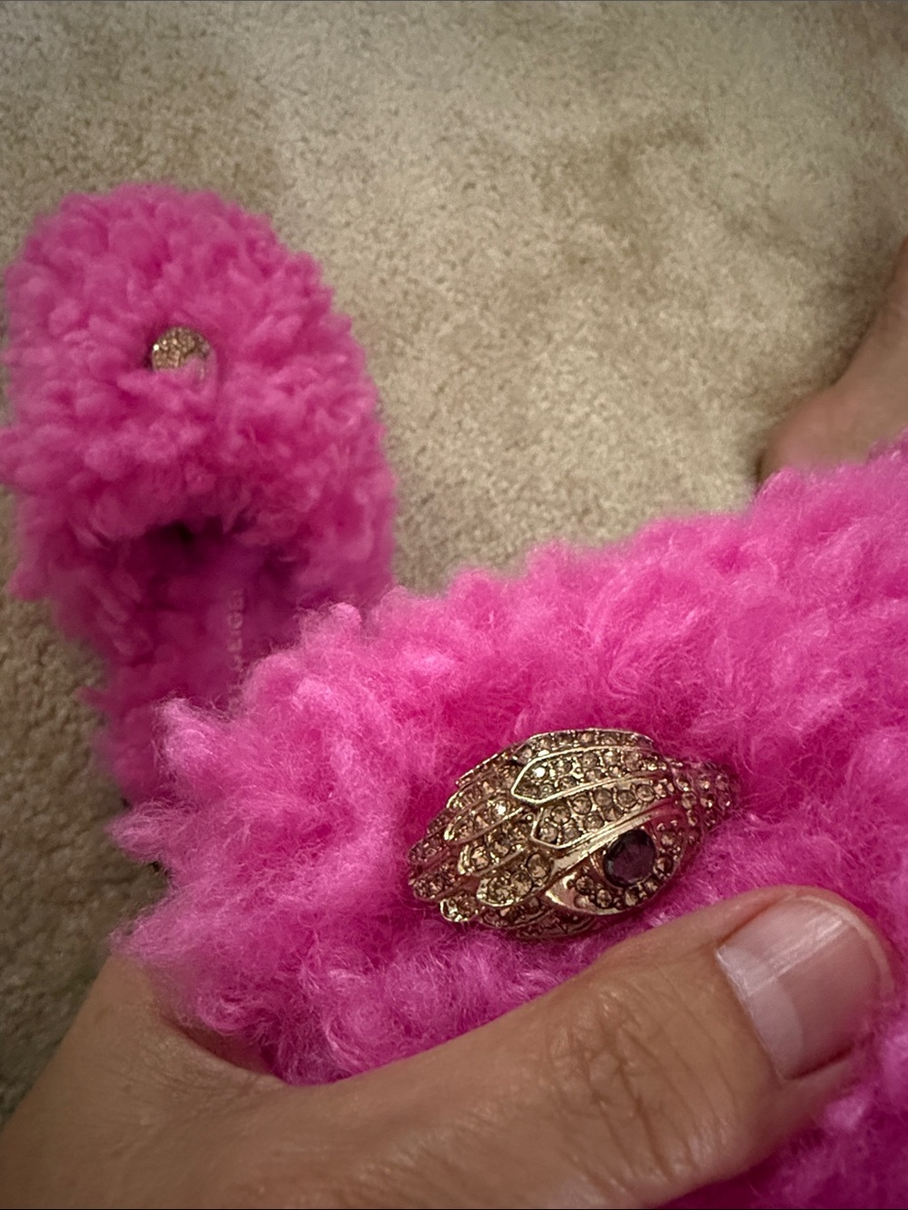 Kurt Geiger Hot Pink Fuzzy Slippers with Gold Eagle Accent. Size 40. New other - Picture 13 of 13